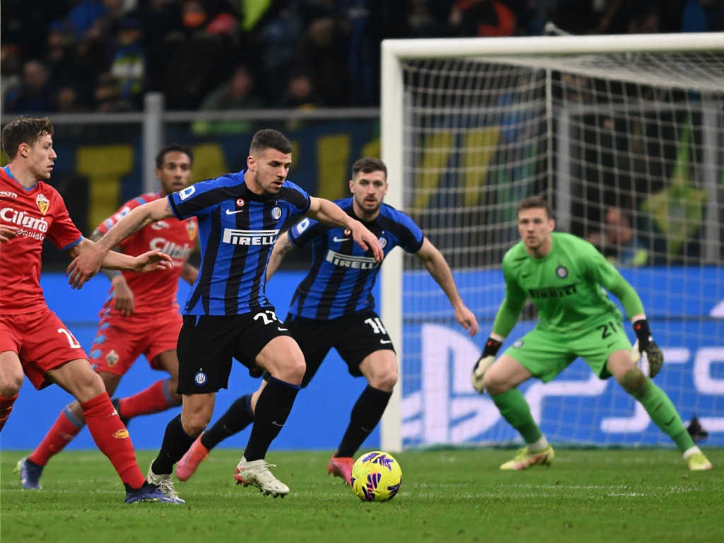 【意甲】阿瑙托维奇携手劳塔罗建功，国米3-1力克卡利亚里